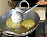 A picture of step 6 of Palak(Spinach) Masala Puri.