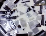 Foto langkah ke 3 dari resep Es Yogurt Cincau Nata De Coco.