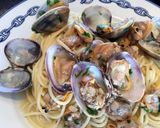 Une image de l'étape 3 de Spaghetti alle vongole (spaghetti aux palourdes).