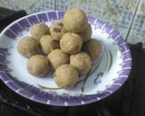 A picture of step 11 of Semolina gram flour ladoo.