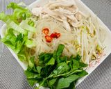 Hình bước làm 5 của món Miến trộn gà xé