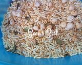 A picture of step 3 of Oven Roasted Puffed Rice Mixture.