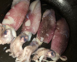 Foto del paso 1 de la receta: Chipirones en salsa verde