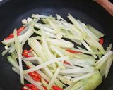 Foto langkah ke 4 dari resep Tumis labu siam sederhana.