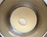 A picture of step 12 of Custard Cream Dorayaki.