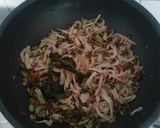 Foto langkah ke 5 dari resep Orak-arik Kerang Jamur dan Petai.