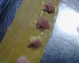 Foto del paso 5 de la receta: Sorrentinos de jamón y muzzarella con salsa de pollo