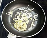 Foto del paso 2 de la receta: Tortilla francesa de atún, cebolleta fresca y queso