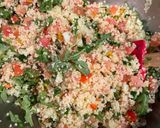Foto del paso 4 de la receta: 😋🥴Cocinar cous cous fácil y rápido 🍅
