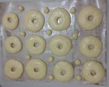 Foto langkah ke 5 dari resep Donat uempuuuk tanpa kentang.