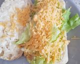 A picture of step 4 of A B.L.T. And Cheese.