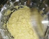 A picture of step 3 of Bee sting cake (German pastry).