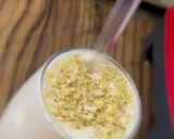 A picture of step 4 of Banana strawberry and dates smoothie.