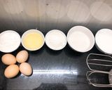 Hình bước làm 1 của món Bánh bông lan bằng nồi cơm điện 🍰