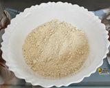 A picture of step 2 of Jowar Lauki (Bottlegourd) Thalipith.