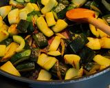 Une image de l'étape 2 de Gratin de pennes aux courgettes et Boursin.