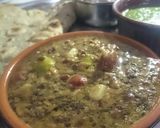A picture of step 7 of Hari Maash daal / urad daal &Bajry ki roti.