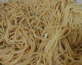 Foto langkah ke 4 dari resep Spaghetti Aglio E Olio.
