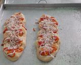 Foto langkah ke 5 dari resep Caterpillar Bread.