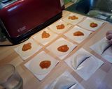 Foto del paso 2 de la receta: Empanadillas dulces (obleas)