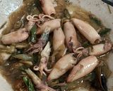Foto langkah ke 3 dari resep Tumis Cumi Cabe Hijau.