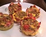 Foto del paso 3 de la receta: Cestitas de panceta, ají, cebolla, tomates cherry y huevos. Para dieta paleo