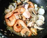 Foto del paso 3 de la receta: Arroz de pescado y marisco