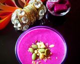 A picture of step 3 of Dragon Fruit Shake.