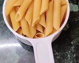 A picture of step 1 of White Sauce Penne Pasta.