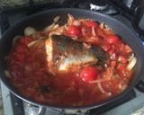 A picture of step 4 of Salmon pasta with tomato sauce 🎏.
