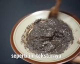 Foto langkah ke 2 dari resep Oreo Lava Cake Cuma 2 Bahan Masak di Rice Cooker no egg no oven.