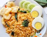 Foto langkah ke 5 dari resep Nasi Goreng Sayur.