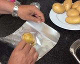 Foto del paso 2 de la receta: Patatas papillote con salsa tropicana AMC
