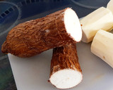 Foto del paso 2 de la receta: Manitas de cerdo a la parrilla con yuca frita 🔥🔥🔥