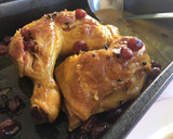 Foto del paso 6 de la receta: Pollo al horno con salsa de arándanos y canela 🍇🍗