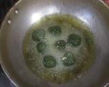 A picture of step 11 of Palak koftas curry.