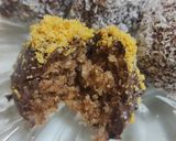 صورة لخطوة 5 من وصفة كرات جوز الهند 🥥 بالحليب