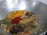 વેજ પનીર ભુરજી (Veg Paneer Bhurji Recipe In Gujarati)