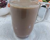 A picture of step 5 of Caramel hot coffee chocolate with cream.
