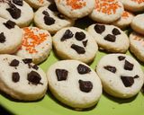 Foto del paso 6 de la receta: Galletitas con chips y granas