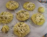 Foto del paso 7 de la receta: Tortitas de patata con queso y especias