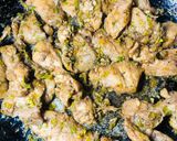A picture of step 3 of Simple garlic fried chicken🧄🍽🍗.