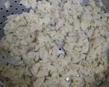A picture of step 1 of Kanda poha.