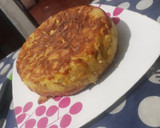 Foto del paso 1 de la receta: Tortilla de papas rellena de jamón y queso