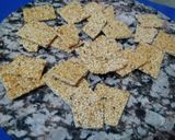 A picture of step 6 of Til chikki.