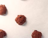 Foto langkah ke 5 dari resep Chocolate chip pudding cookies.