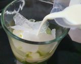 Foto langkah ke 2 dari resep Matcha Latte Americano Ice.