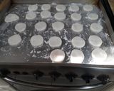 Foto del paso 2 de la receta: Mentitas cubiertas con chocolate semiamargo