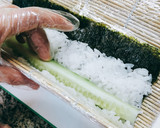 Foto del paso 13 de la receta: SUSHI — maki de pepino