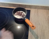 Foto del paso 6 de la receta: Brazo gitano de claras relleno de crema de pistacho y bañado en chocolate